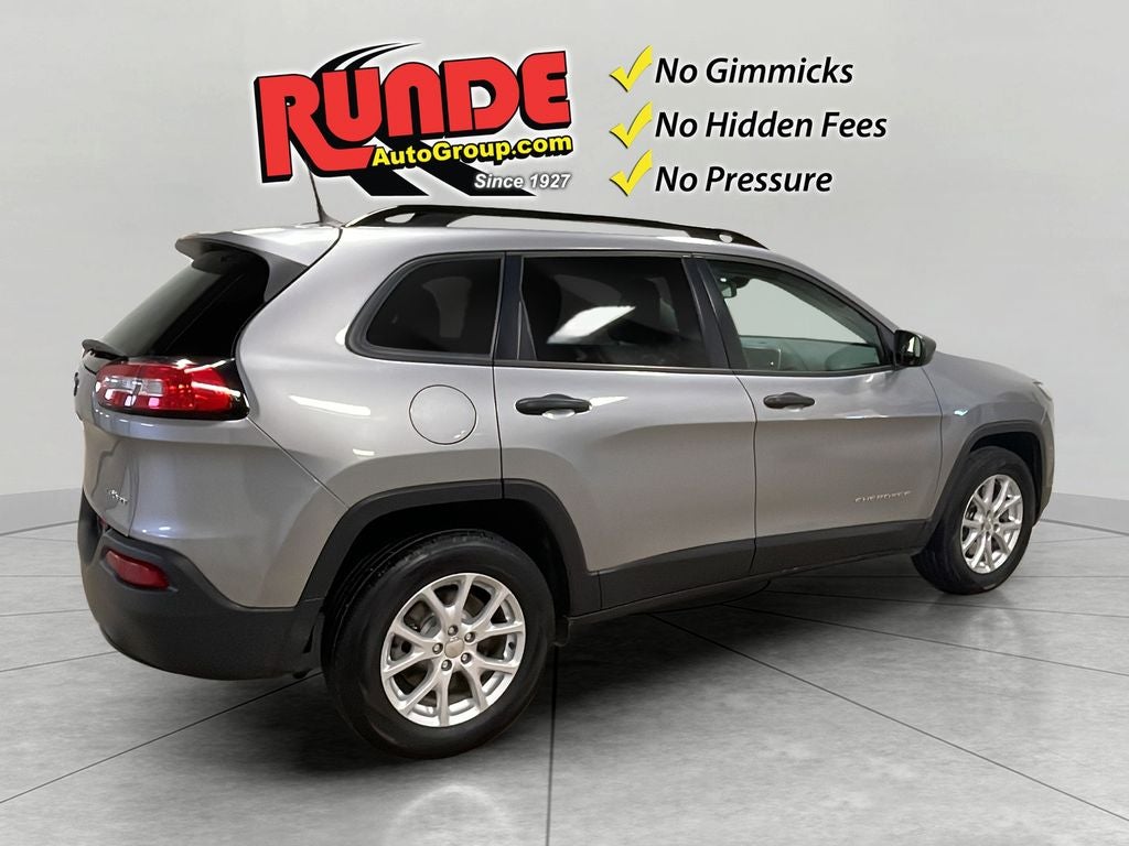 2016 Jeep Cherokee Sport