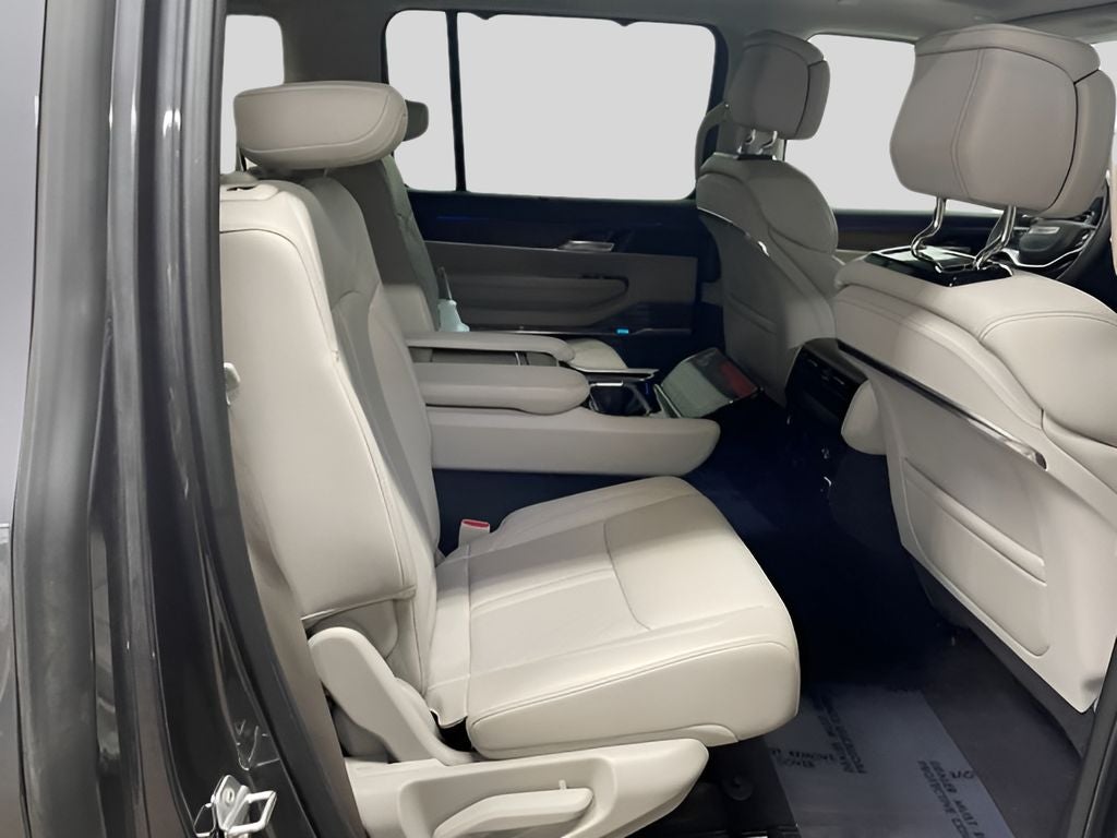 2023 Jeep Grand Wagoneer 23S