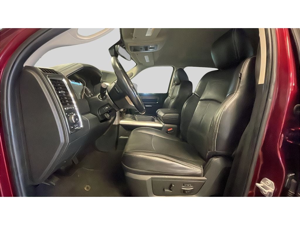 2018 RAM 1500 Laramie Crew Cab 4x4 5'7" Box