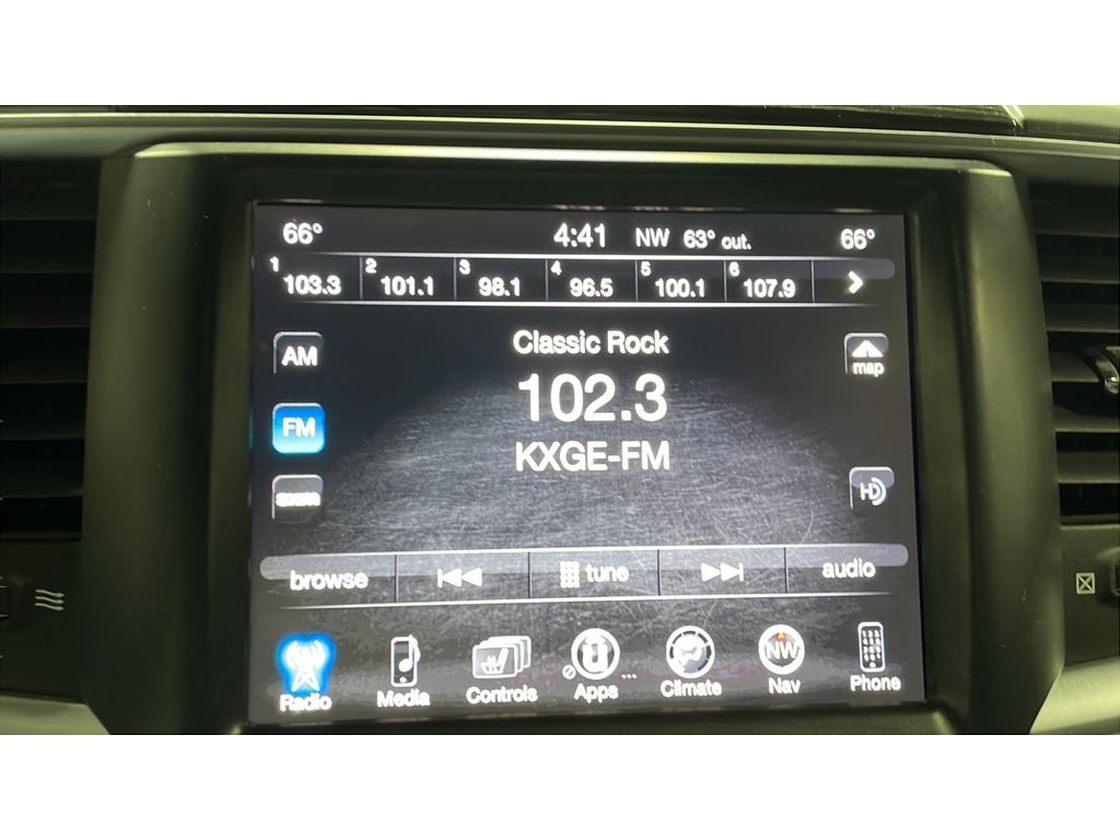 2017 RAM 1500 Limited Crew Cab 4x4 6'4" Box