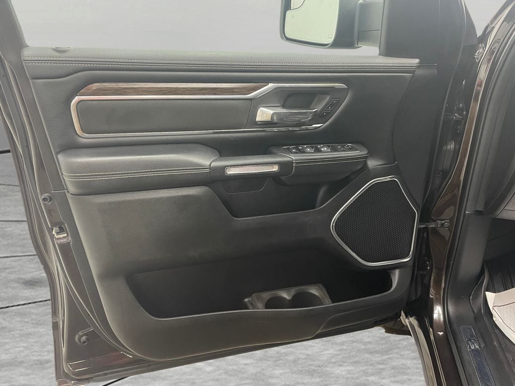 2019 RAM 1500 Laramie Crew Cab 4x4 5'7" Box
