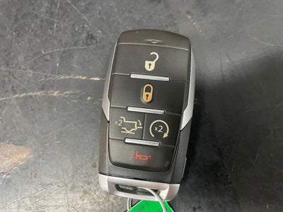 2019 RAM 1500 Laramie Crew Cab 4x4 5'7" Box