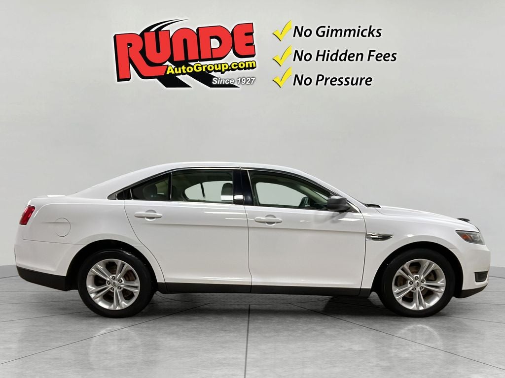 2015 Ford Taurus SE