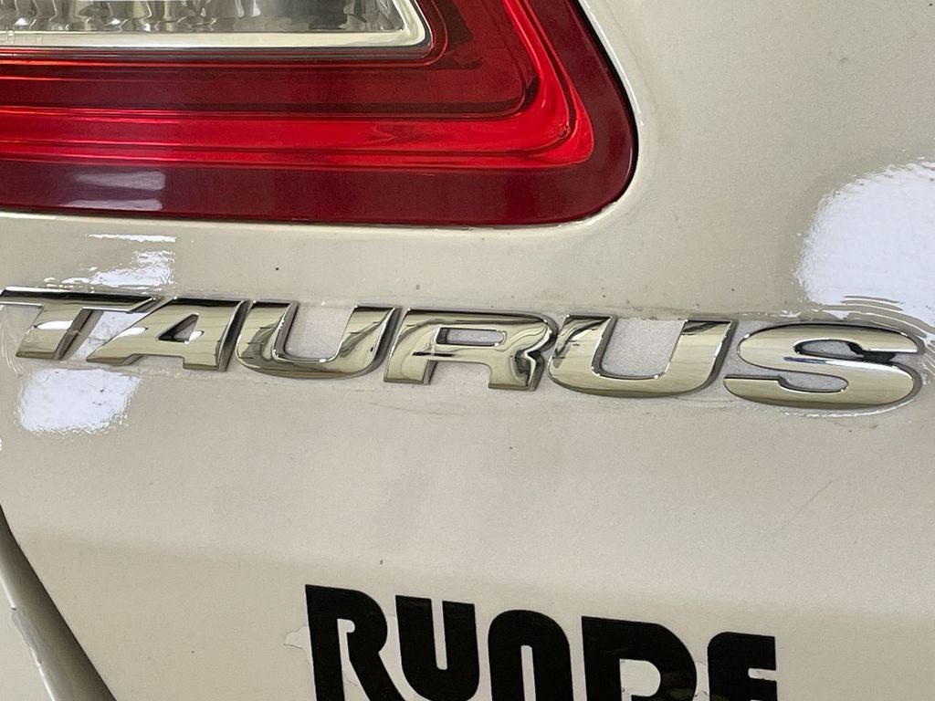 2017 Ford Taurus Limited