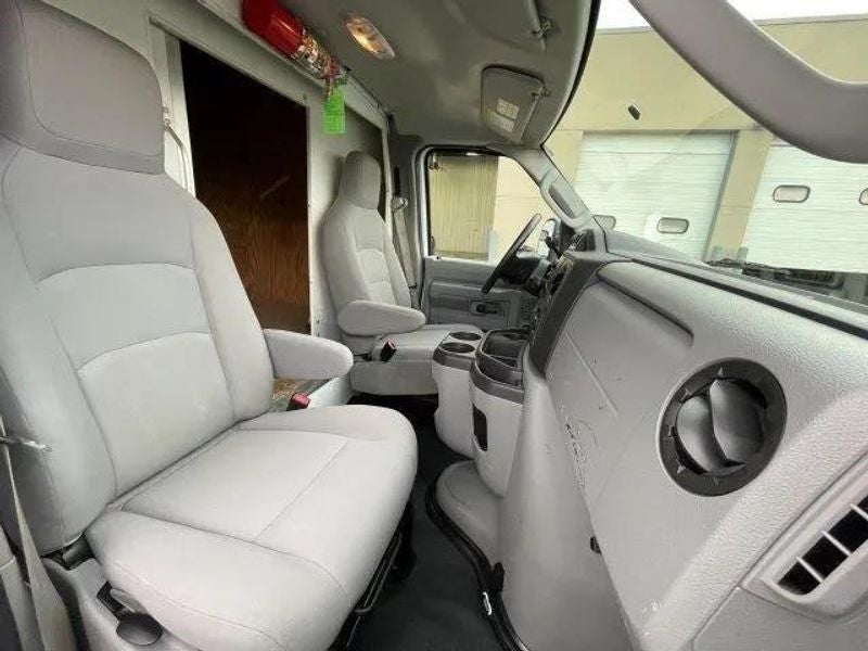 2013 Ford Econoline Commercial Cuta 780A