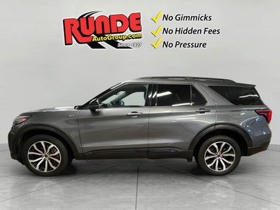 2025 Ford Explorer ST-Line