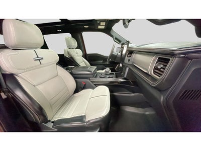 2022 Ford F-150 Lightning Platinum