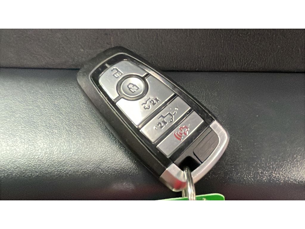 2022 Ford F-150 Lightning Platinum