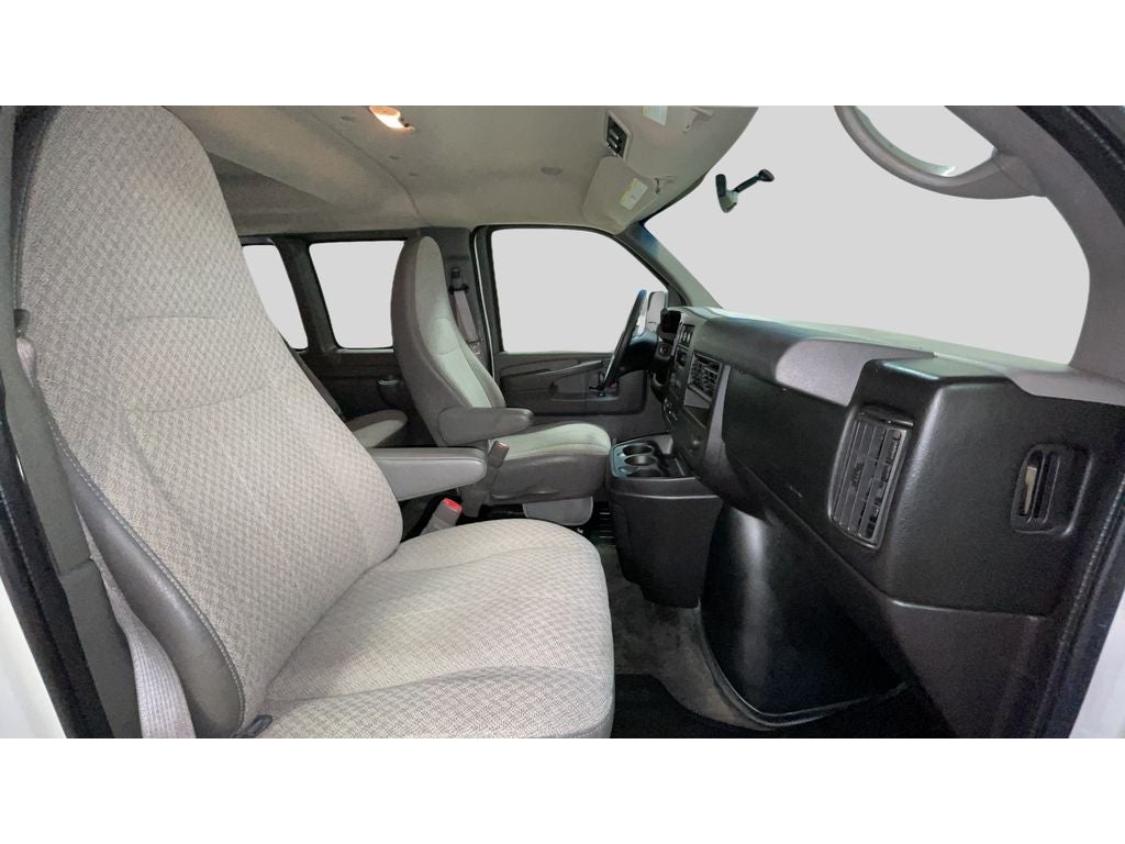 2012 Chevrolet Express Passenger 3500 1LT