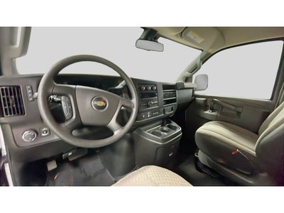 2024 Chevrolet Express Passenger 3500 1LT