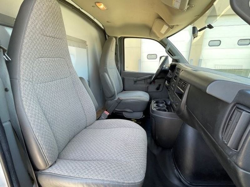 2016 Chevrolet Express Cutaway 3500 3500