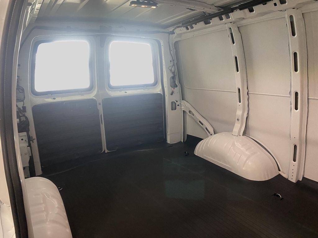 2026 Chevrolet Express Cargo 3500 WT