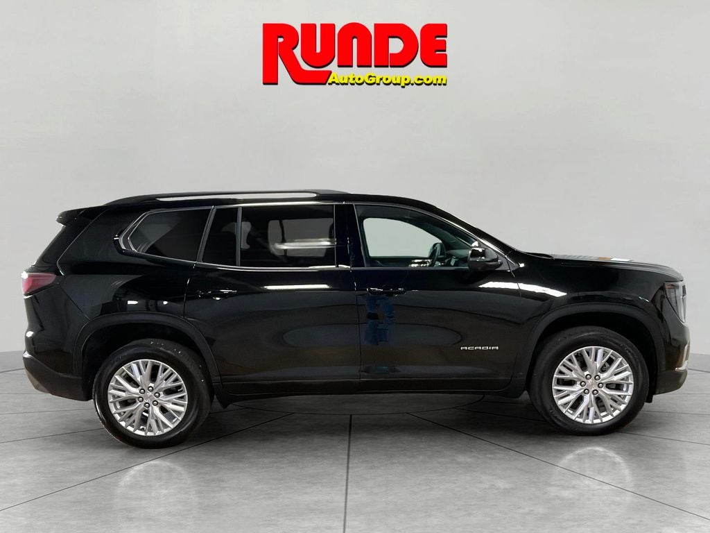 2024 GMC Acadia Elevation