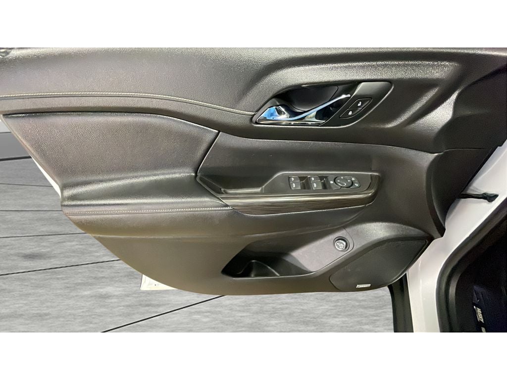 2020 GMC Acadia SLT
