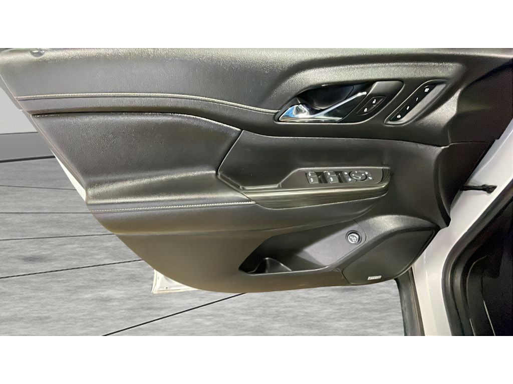2020 GMC Acadia SLT