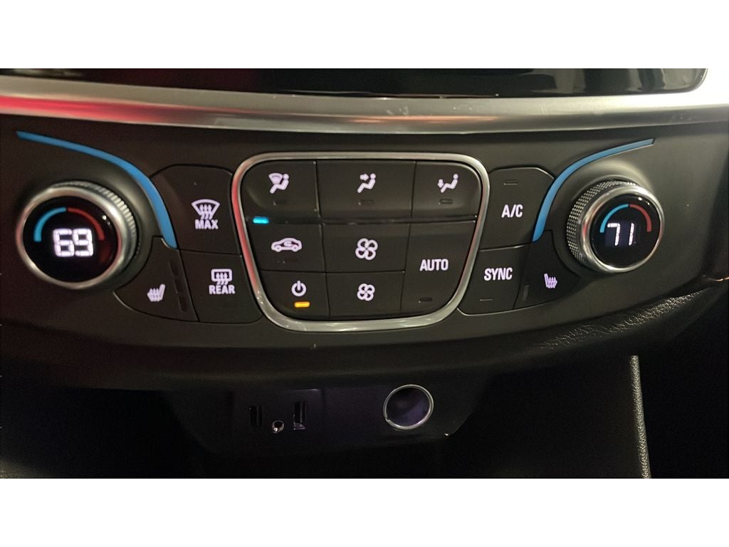 2020 Chevrolet Traverse LT Cloth