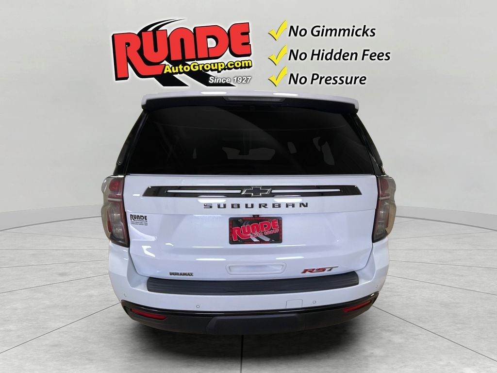 2023 Chevrolet Suburban RST