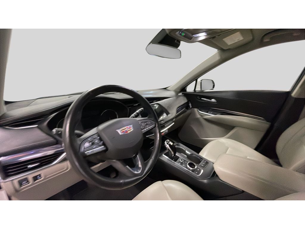 2022 Cadillac XT4 Luxury