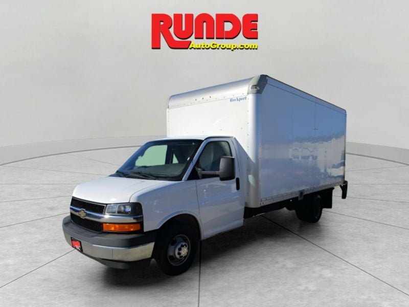 2017 Chevrolet Express Cutaway 4500 4500 Series