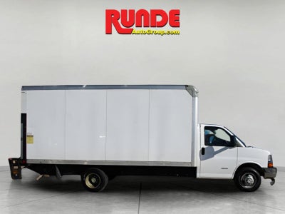 2017 Chevrolet Express Cutaway 4500 4500 Series