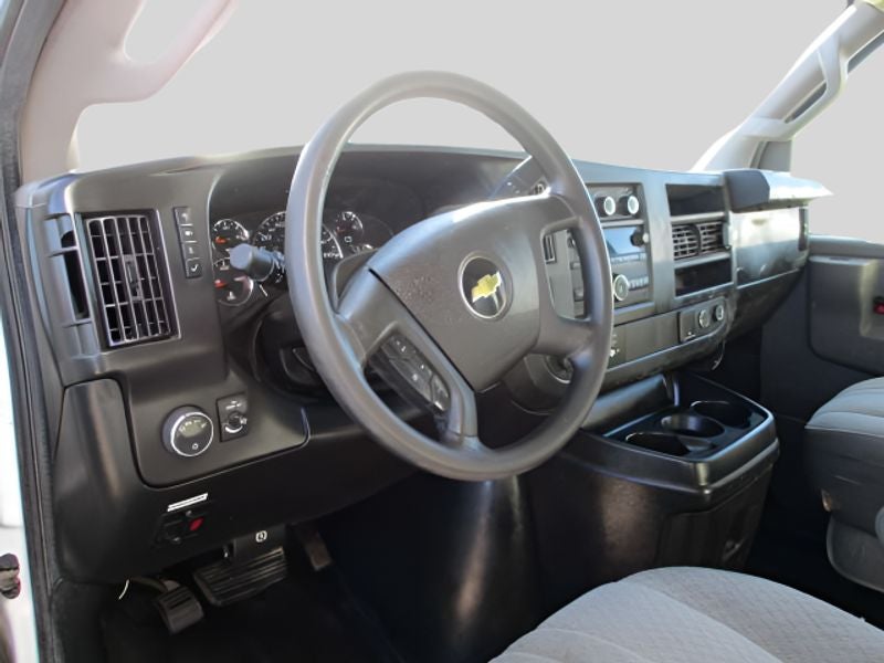 2017 Chevrolet Express Cutaway 4500 4500 Series