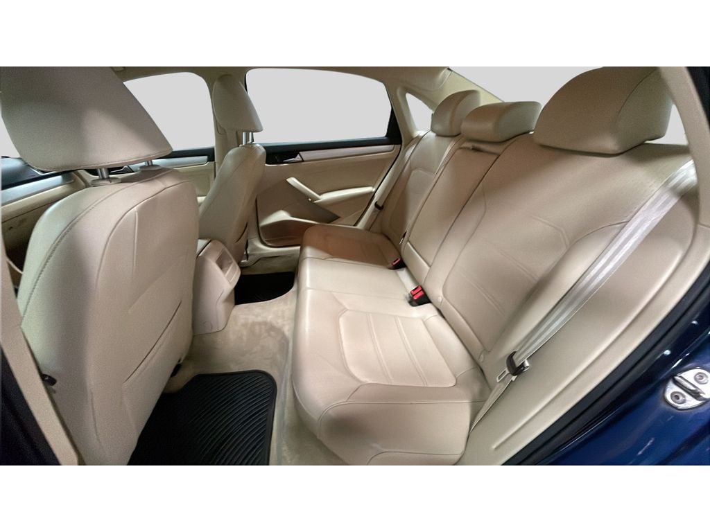 2012 Volkswagen Passat 2.0L TDI SE