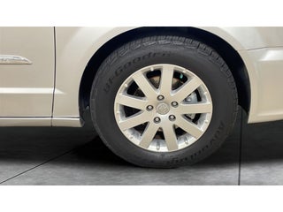 2011 Chrysler Town &amp; Country Touring-L