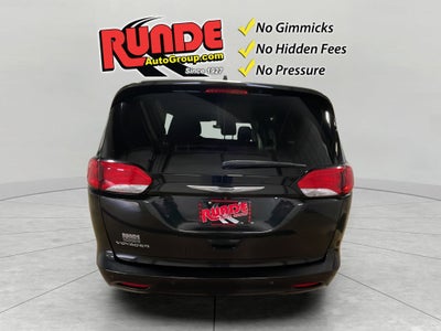 2021 Chrysler Voyager L