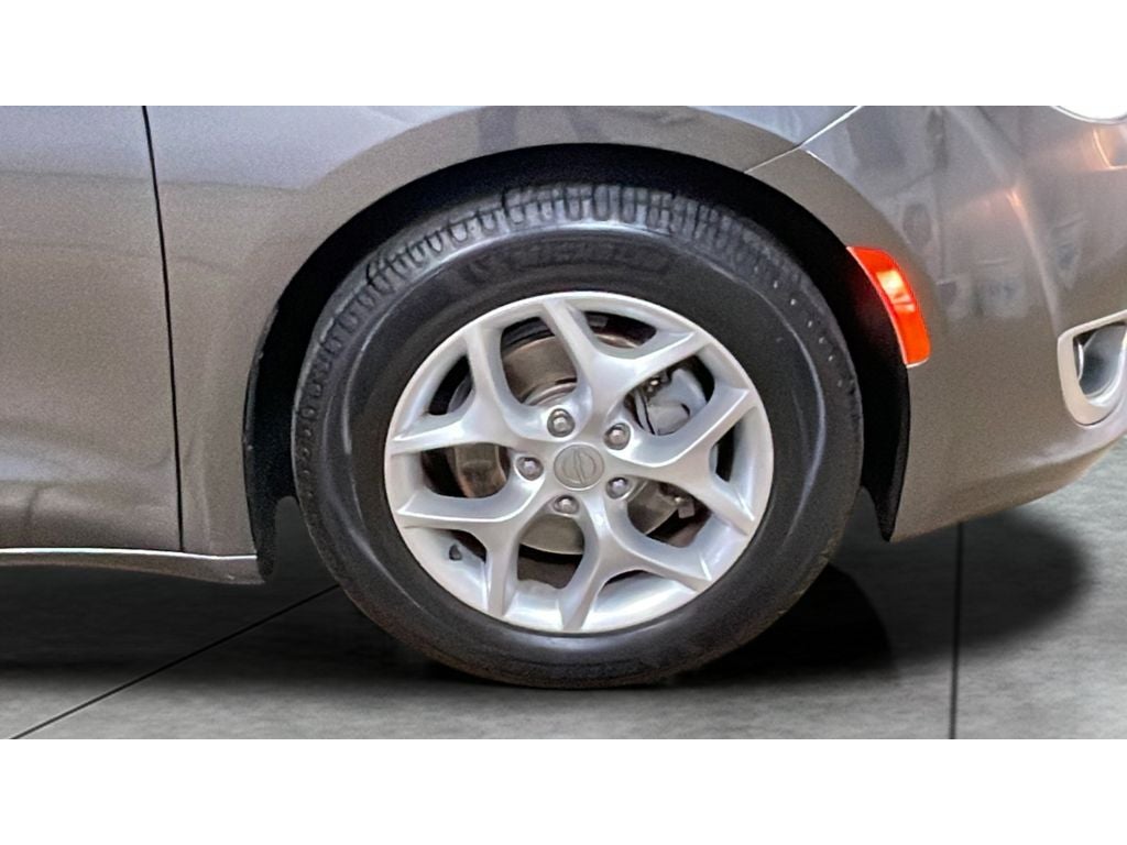 2017 Chrysler Pacifica Touring Plus