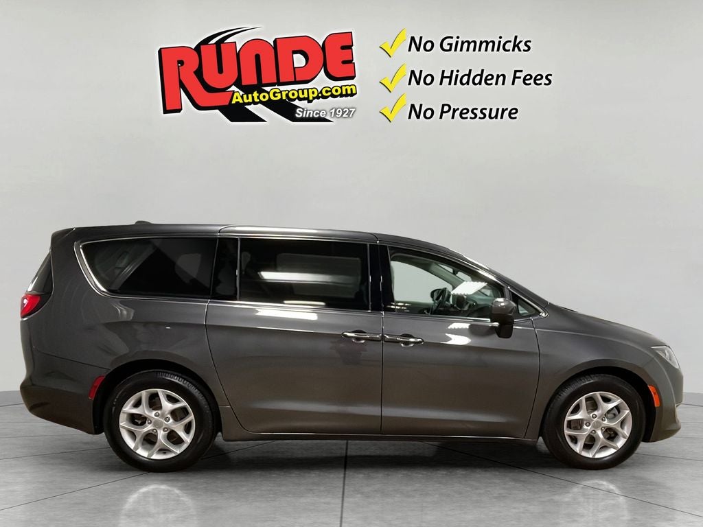 2017 Chrysler Pacifica Touring Plus