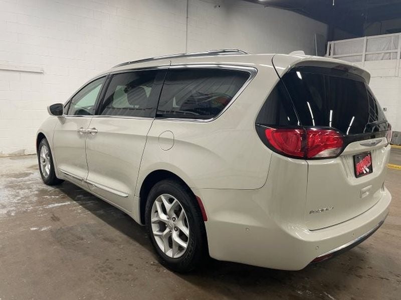 2019 Chrysler Pacifica Touring L Plus