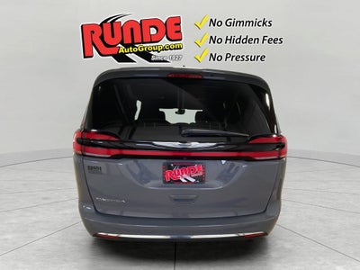 2023 Chrysler Pacifica Touring