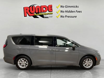 2023 Chrysler Pacifica Touring