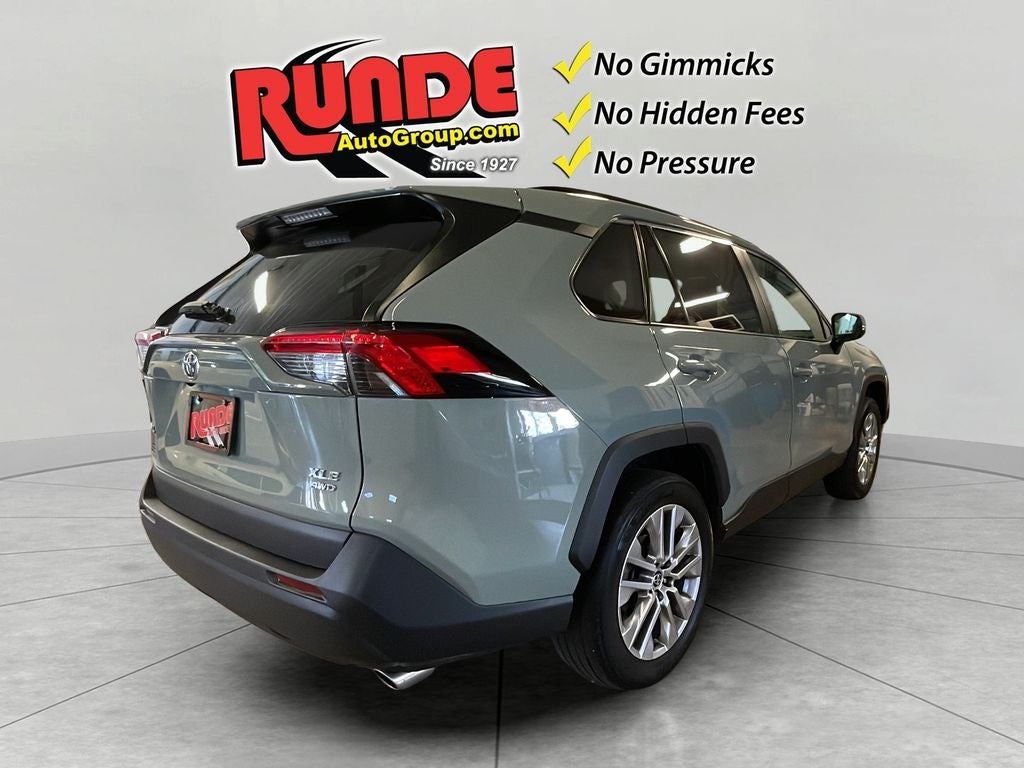 2022 Toyota RAV4 XLE Premium