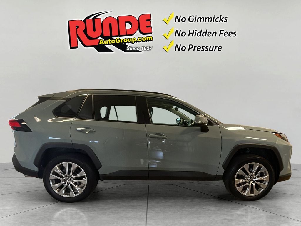 2022 Toyota RAV4 XLE Premium