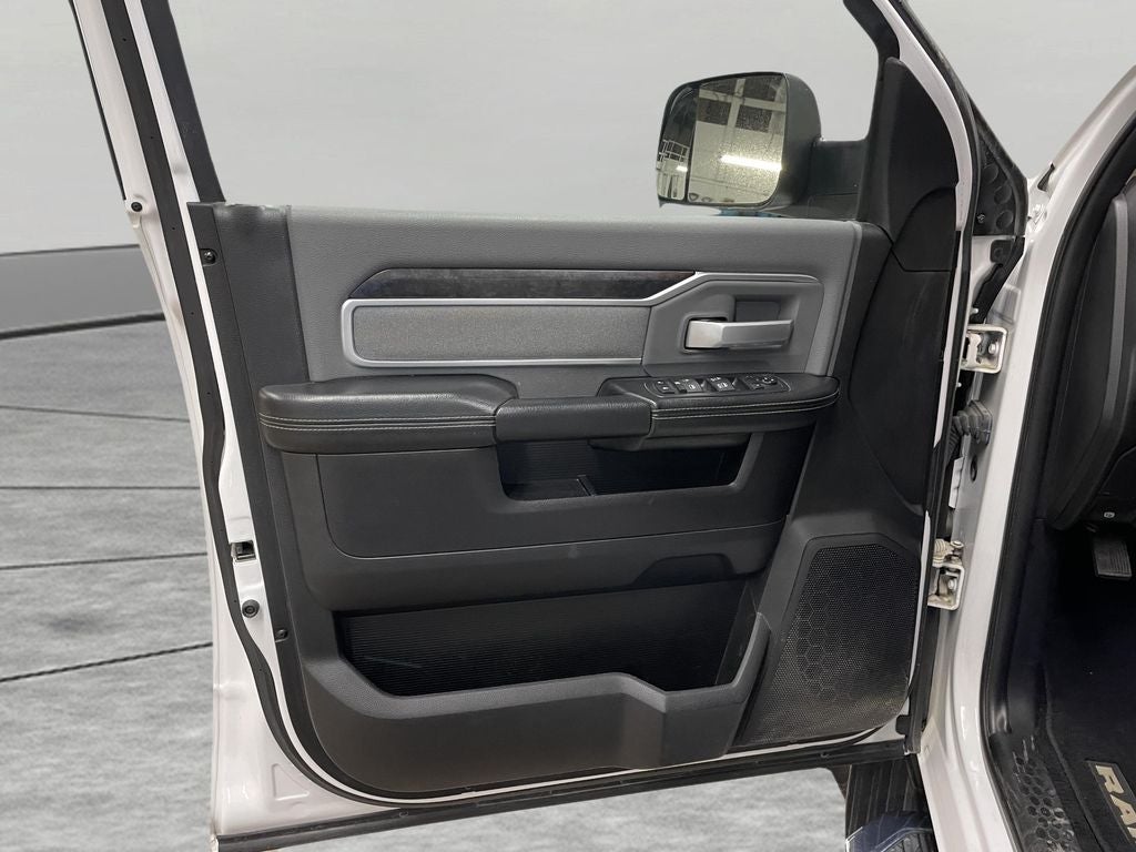 2019 RAM 3500 Big Horn Crew Cab 4x4 8' Box