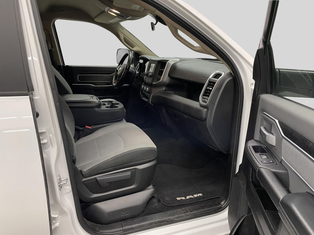 2019 RAM 3500 Big Horn Crew Cab 4x4 8' Box