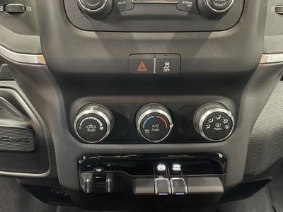 2019 RAM 3500 Big Horn Crew Cab 4x4 8' Box