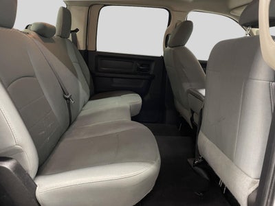 2017 RAM 2500 Tradesman Crew Cab 4x4 6'4" Box
