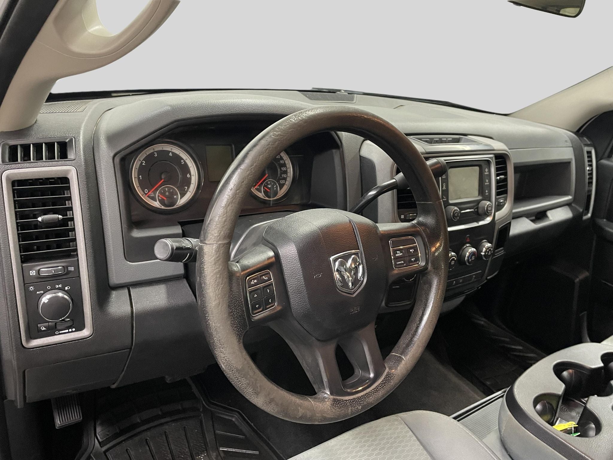 2017 RAM 2500 Tradesman Crew Cab 4x4 6'4" Box