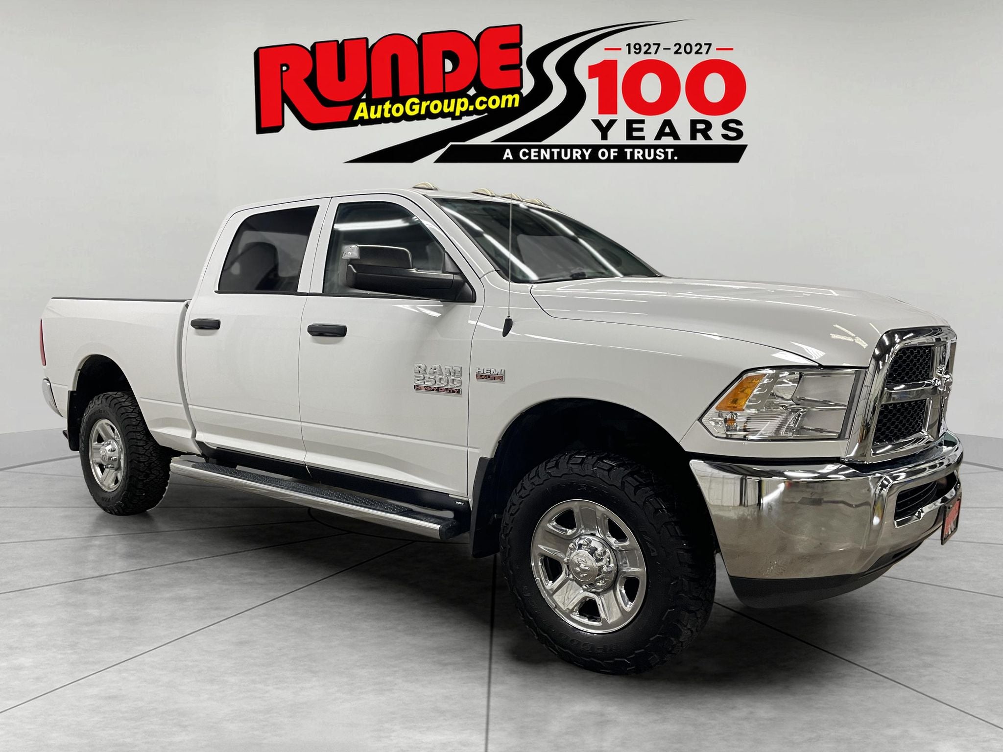 2017 RAM 2500 Tradesman Crew Cab 4x4 6'4" Box