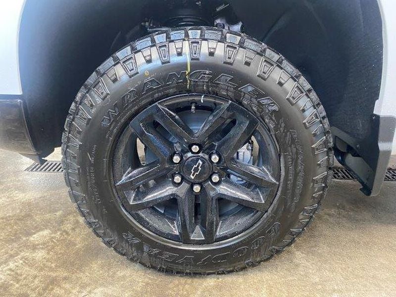 2022 Chevrolet Silverado 1500 Custom Trail Boss