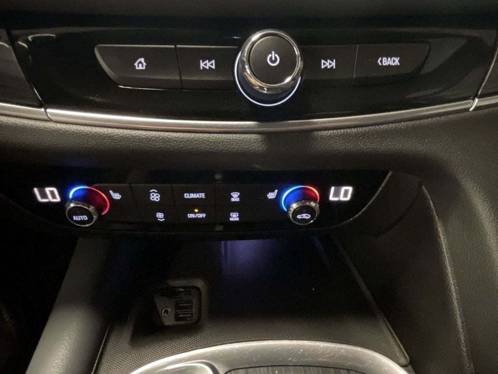 2020 Buick Enclave Essence