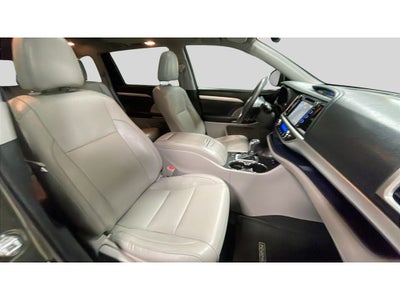 2016 Toyota Highlander XLE V6