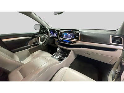 2016 Toyota Highlander XLE V6