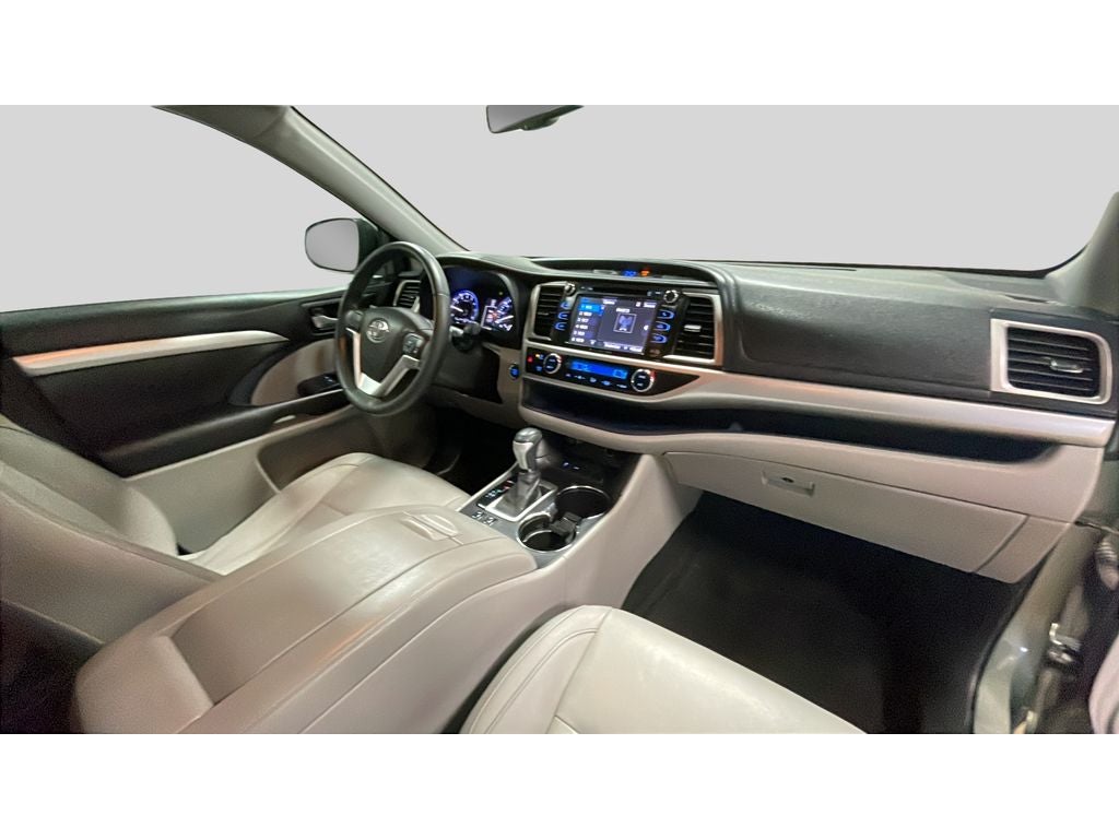 2016 Toyota Highlander XLE V6