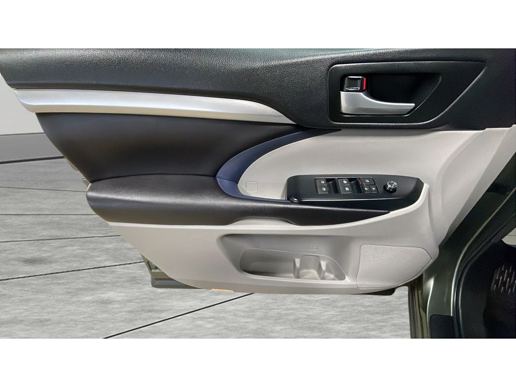 2016 Toyota Highlander XLE V6