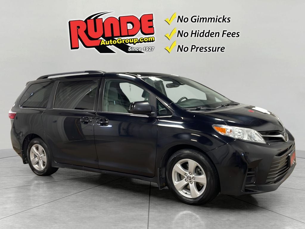 2019 Toyota Sienna LE Auto Access Seat
