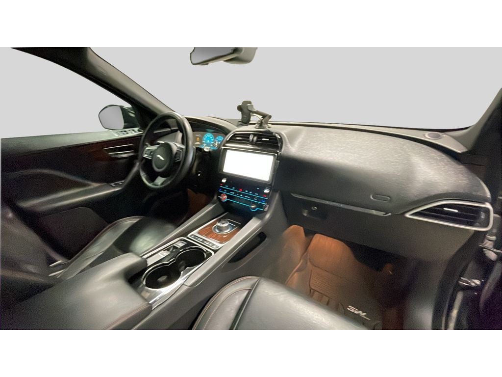 2017 Jaguar F-PACE 35t Prestige