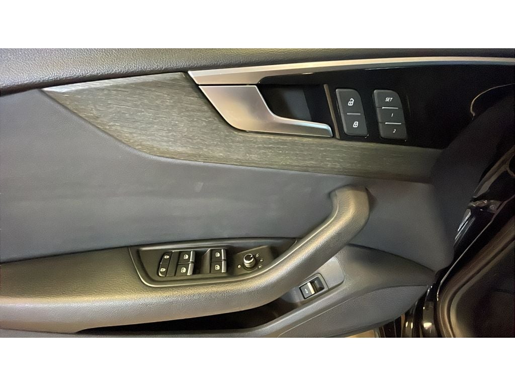 2021 Audi A4 Premium 40 TFSI quattro S tronic